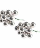 Hobby x zilveren mini kerstballen kerststukje stekers glans 10157879
